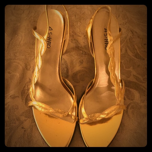 Shoes - Women’s Gold shoes